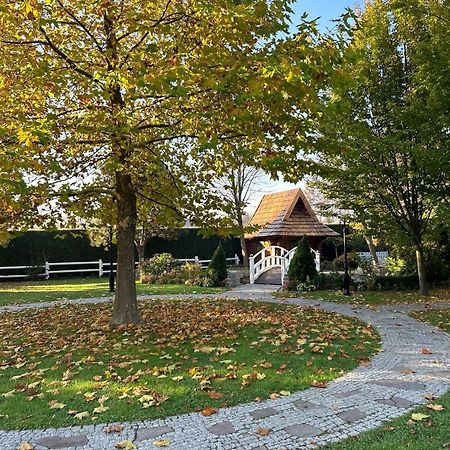 Hotel Nad Raba - ボフニャ エクステリア 写真