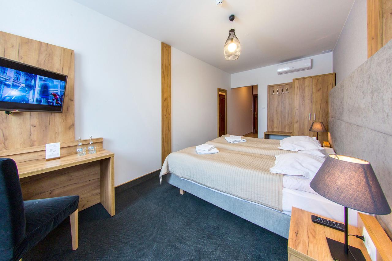 Hotel Nad Raba - ボフニャ エクステリア 写真